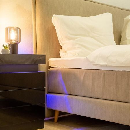 Massagesessel, King-Sized Bed, Billardtisch, 2 Couches Leilighet Berlin Eksteriør bilde