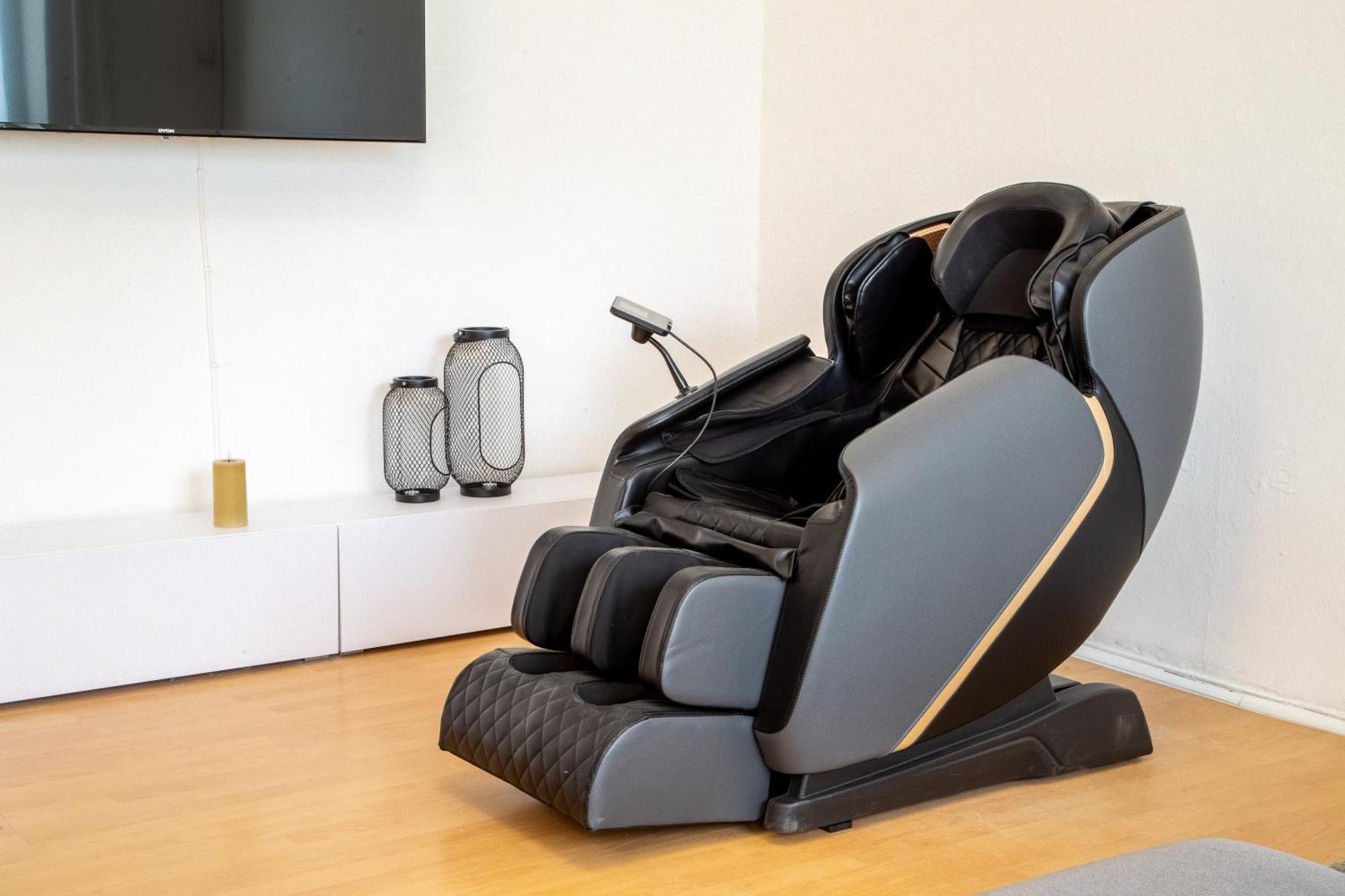 Massagesessel, King-Sized Bed, Billardtisch, 2 Couches Leilighet Berlin Eksteriør bilde
