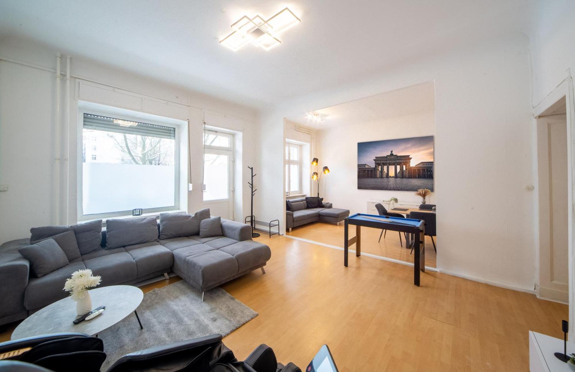 Massagesessel, King-Sized Bed, Billardtisch, 2 Couches Leilighet Berlin Eksteriør bilde