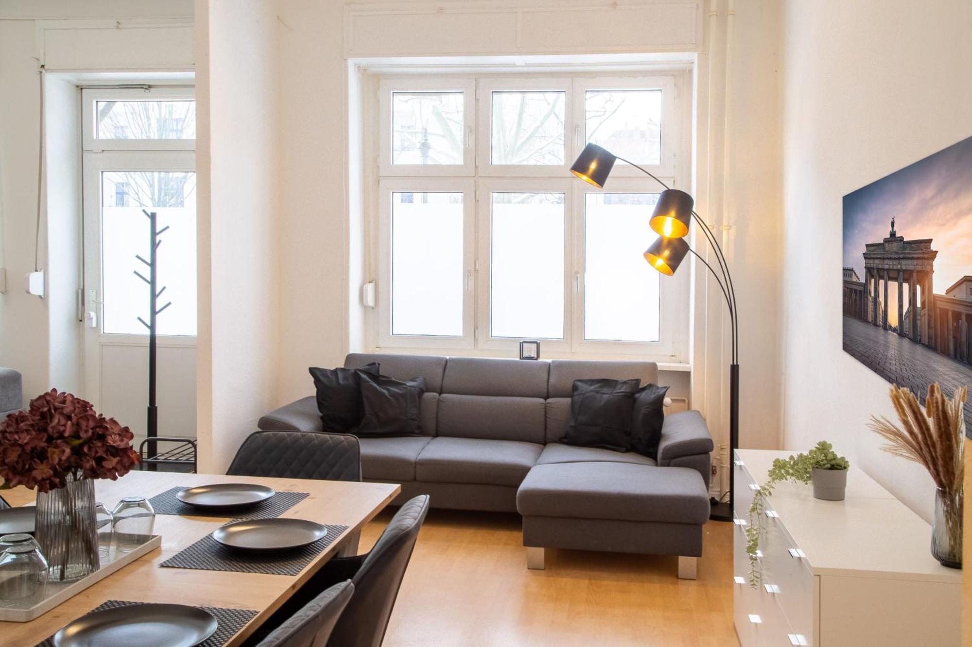 Massagesessel, King-Sized Bed, Billardtisch, 2 Couches Leilighet Berlin Eksteriør bilde